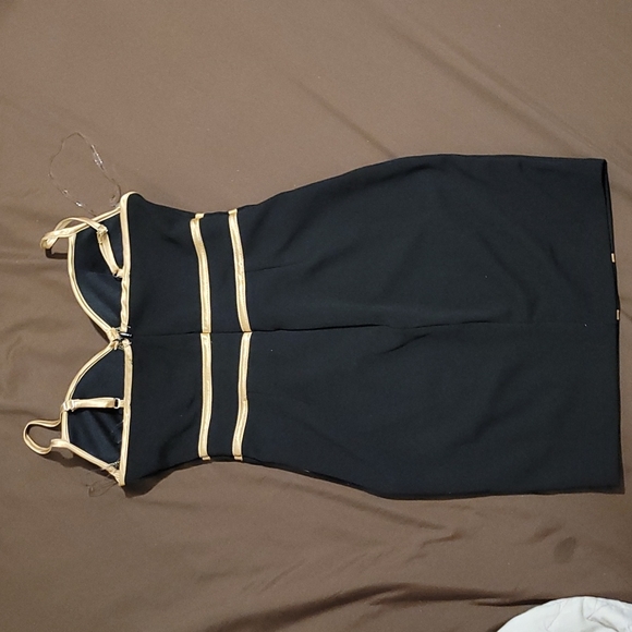 Dress - Picture 2 of 3